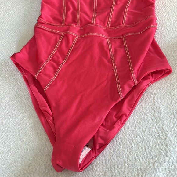 BECCA Makenna One Piece Swimsuit, CAYENE, size Small, $148.00 - Picture 8 of 10
